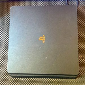 Ps4 slim